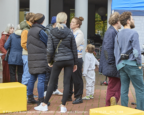 25.10.2025 - Illustrationen und Wall Art mit Katharina Konte und Architekten Herbert Kocht des Marx-Zentrum  